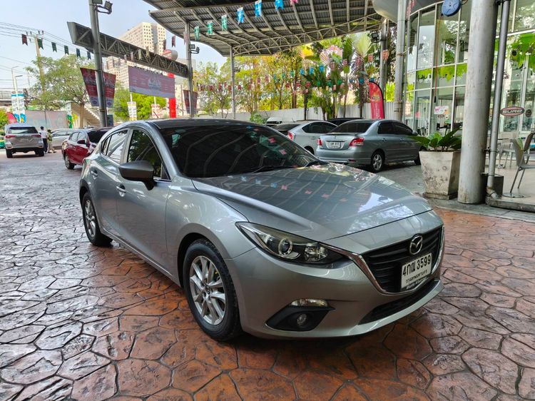 รถ Mazda Mazda3 2.0 S Sports สี เทา