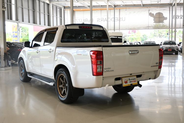 Isuzu D-MAX 2013 3.0 Hi-Lander Pickup ดีเซล ไม่ติดแก๊ส เกียร์ธรรมดา ขาว รูปที่ 4