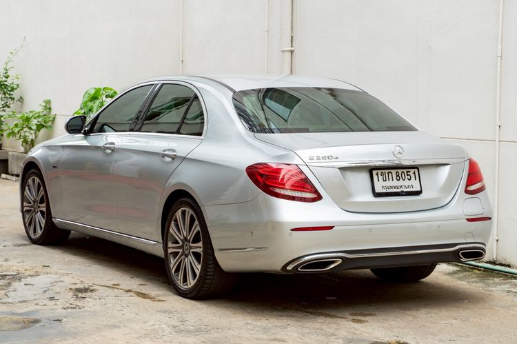 Mercedes-Benz E-Class 2019 E350 Sedan ปลั๊กอินไฮบริด (PHEV) ไม่ติดแก๊ส เกียร์อัตโนมัติ บรอนซ์เงิน รูปที่ 2