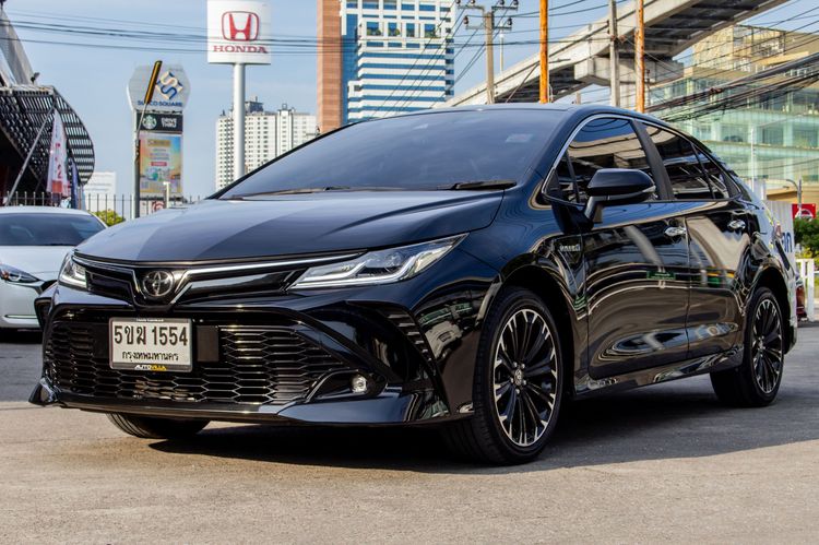 รถ Toyota Altis 1.8 Hybrid GR Sport สี ดำ