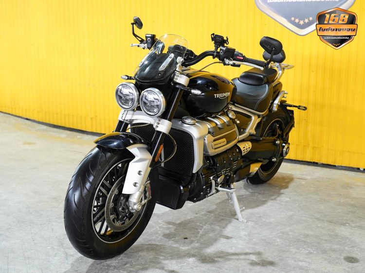 Triumph ROCKET 3 GT จดปี 2022 ฟรีดาวน์ออกรถใช้เงิน 0 บาท