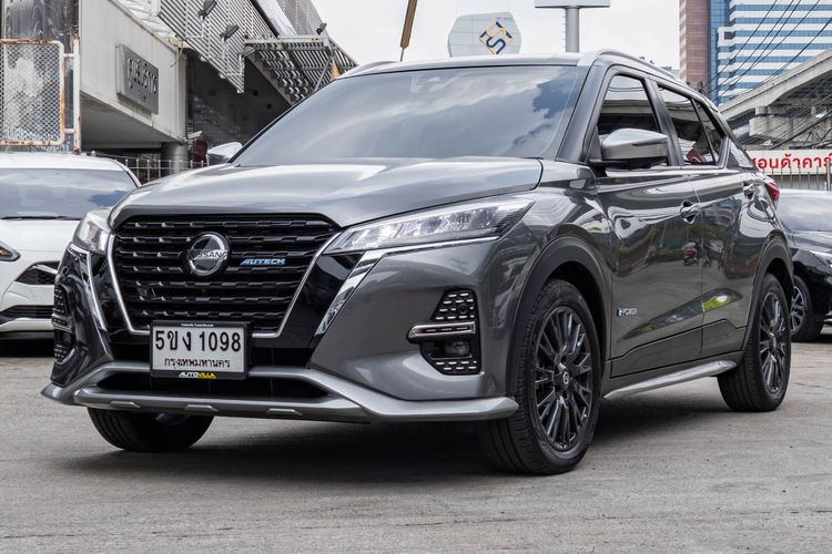 รถ Nissan Kicks 1.2 Autech สี เทา