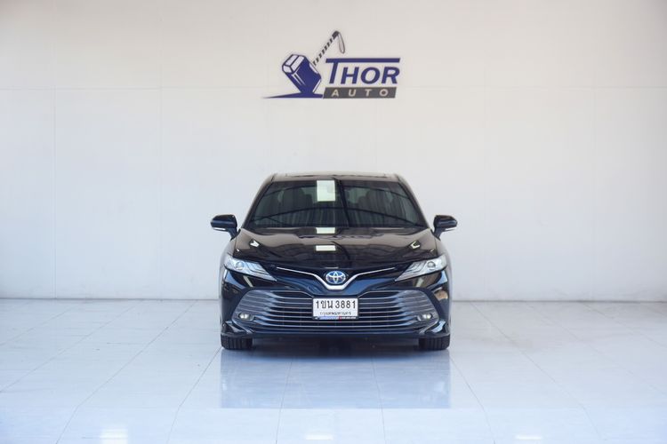 Toyota Camry 2020 2.5 Hybrid Premium Sedan ไฮบริด เกียร์อัตโนมัติ ดำ รูปที่ 2