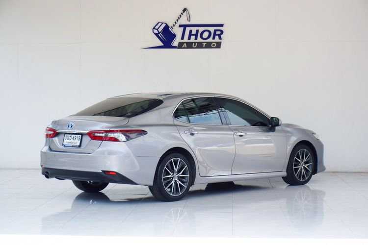 Toyota Camry 2022 2.5 HEV Premium Sedan ไฮบริด เกียร์อัตโนมัติ เทา รูปที่ 3