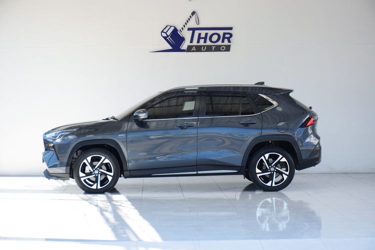 Toyota Yaris Cross 2023 1.5 HEV Premium Luxury Utility-car ไฮบริด เกียร์อัตโนมัติ เทา รูปที่ 3