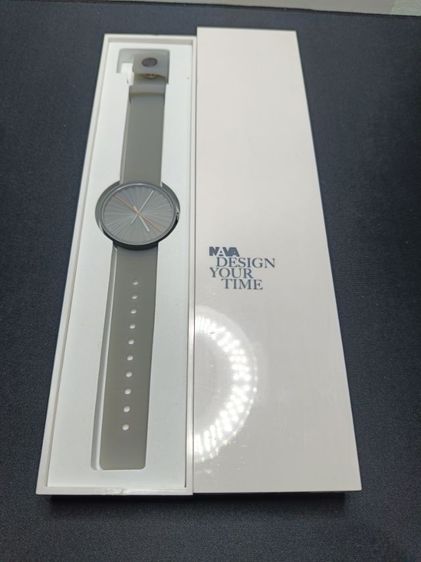นาฬิกา NAVA Design รุ่น Plicate (Grey)  ดีไซน์โดย Benjamin Hubert อุปกรณ์ครบกล่อง รูปที่ 8