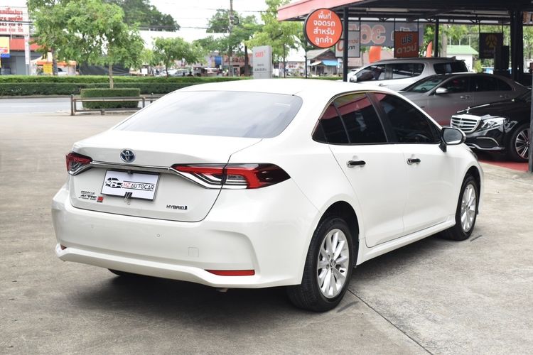 Toyota Altis 2019 1.8 Hybrid High Sedan ไฮบริด ไม่ติดแก๊ส เกียร์อัตโนมัติ ขาว รูปที่ 4