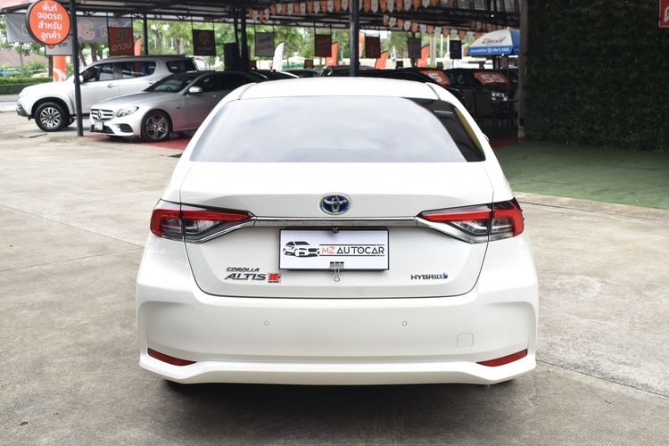 Toyota Altis 2019 1.8 Hybrid High Sedan ไฮบริด ไม่ติดแก๊ส เกียร์อัตโนมัติ ขาว รูปที่ 3