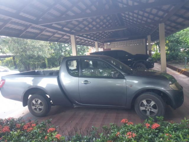 รถ Mitsubishi Triton 2.4 CNG สี เทา