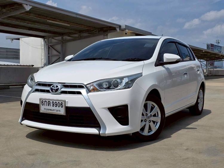 Toyota Yaris 2017 1.5 E Sedan เบนซิน ไม่ติดแก๊ส เกียร์อัตโนมัติ ขาว รูปที่ 3
