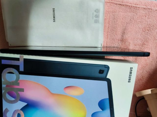 64 GB Samsung tab s6 lite 