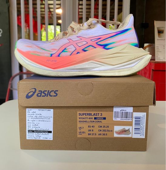 ไม่ระบุ ขาว รองเท้าวิ่ง ASICS Superblast 3 มือสอง