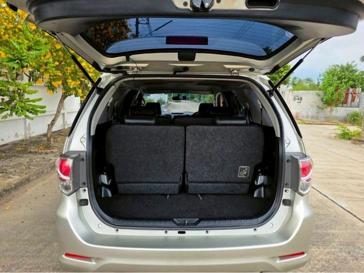 Toyota Fortuner 2013 2.4 V Utility-car ดีเซล ไม่ติดแก๊ส เกียร์อัตโนมัติ เทา รูปที่ 4