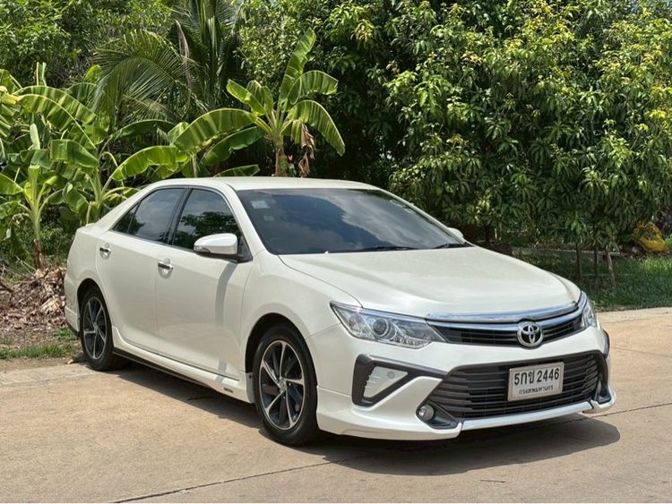 รถ Toyota Camry 2.0 G Extremo สี ขาว