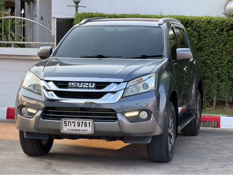 รถ Isuzu MU-X 1.9 สี ขาว