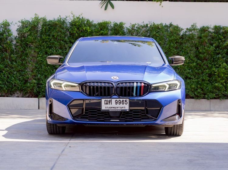 BMW Series 3 2023 330e Sedan ปลั๊กอินไฮบริด (PHEV) ไม่ติดแก๊ส เกียร์อัตโนมัติ น้ำเงิน รูปที่ 3