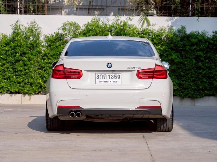 BMW Series 3 2019 330e Sedan ปลั๊กอินไฮบริด (PHEV) ไม่ติดแก๊ส เกียร์อัตโนมัติ ขาว รูปที่ 4