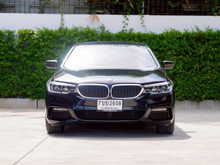 BMW Series 5 2020 530e Sedan ปลั๊กอินไฮบริด (PHEV) ไม่ติดแก๊ส เกียร์อัตโนมัติ ดำ รูปที่ 4