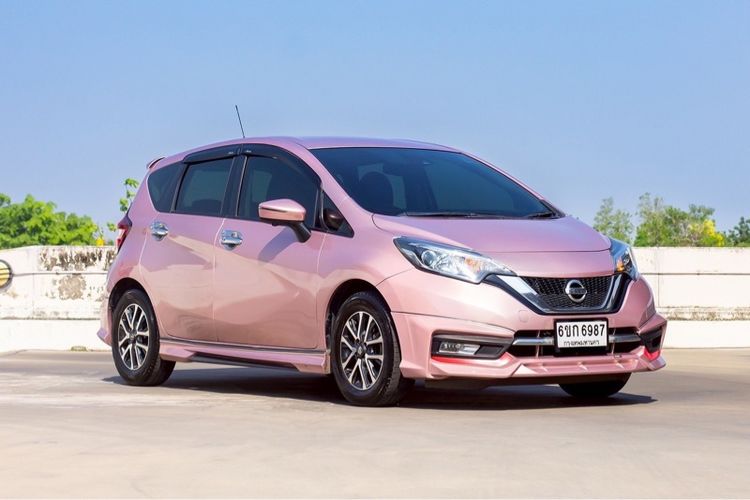 Nissan Note 2017 1.2 VL Sedan เบนซิน ไม่ติดแก๊ส เกียร์อัตโนมัติ ชมพู รูปที่ 2
