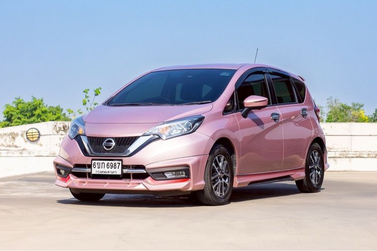 Nissan Note 2017 1.2 VL Sedan เบนซิน ไม่ติดแก๊ส เกียร์อัตโนมัติ ชมพู รูปที่ 4