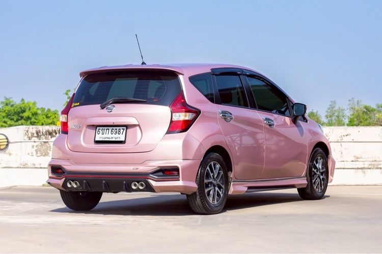 Nissan Note 2017 1.2 VL Sedan เบนซิน ไม่ติดแก๊ส เกียร์อัตโนมัติ ชมพู รูปที่ 3