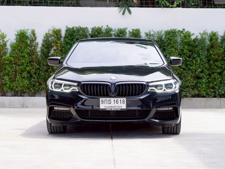 BMW Series 5 2020 530e Sedan ปลั๊กอินไฮบริด (PHEV) ไม่ติดแก๊ส เกียร์อัตโนมัติ ดำ รูปที่ 3
