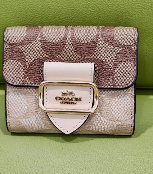 ⁠Morgan Small Wallet In Signature Canvas รูปที่ 2