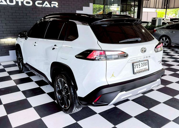 Toyota Corolla Cross 2022 1.8 HEV GR Sport Utility-car ไฮบริด ไม่ติดแก๊ส เกียร์อัตโนมัติ ขาว รูปที่ 4