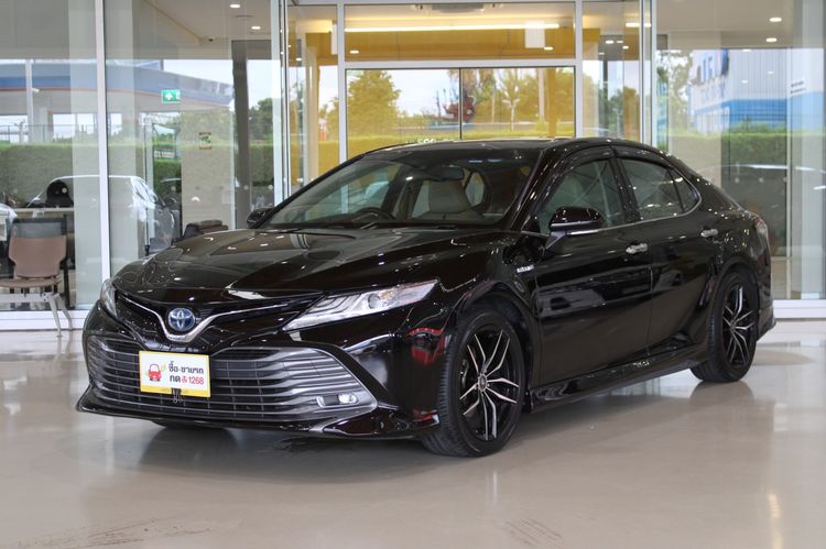 รถ Toyota Camry 2.5 HV Premium สี ดำ