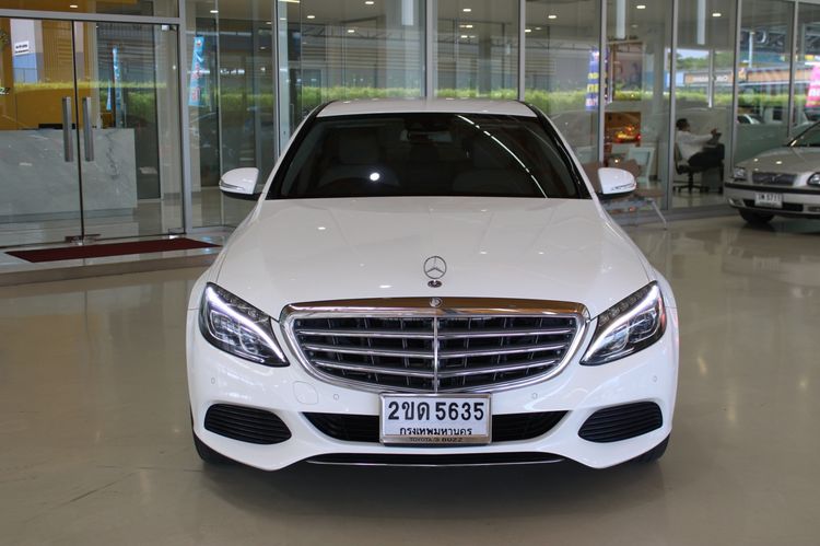 Mercedes-Benz C-Class 2015 C300 2.2 BlueTEC Hybrid AMG Dynamic Sedan ปลั๊กอินไฮบริด (PHEV) ไม่ติดแก๊ส เกียร์อัตโนมัติ ขาว รูปที่ 2