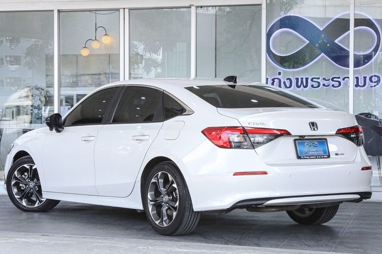 Honda Civic 2023 2.0 eHEV EL+ Sedan ไฮบริด เกียร์อัตโนมัติ ขาว รูปที่ 4