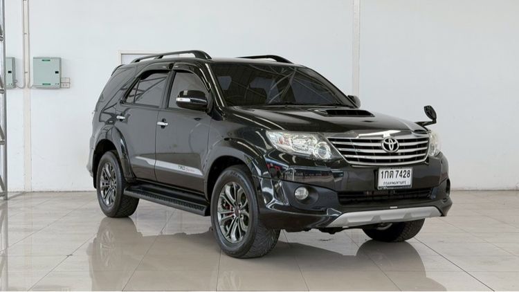 Toyota Fortuner 2013 3.0 TRD Sportivo 4WD Utility-car ดีเซล ไม่ติดแก๊ส เกียร์อัตโนมัติ ดำ รูปที่ 3