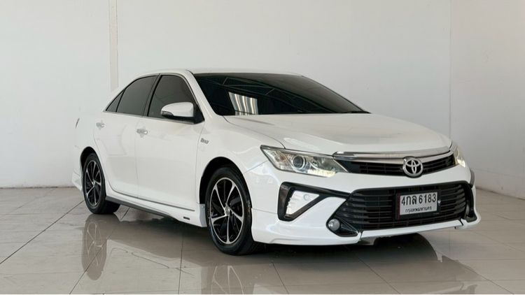 รถ Toyota Camry 2.0 G Extremo สี ขาว
