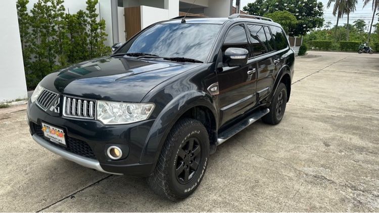รถ Mitsubishi Pajero Sport 3.2 GT 4WD สี ดำ