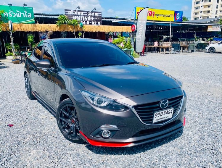 รถ Mazda Mazda3 2.0 SP Sports สี น้ำตาล