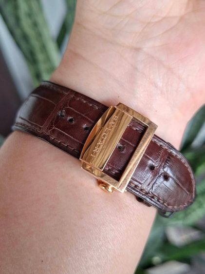 นาฬิกาBulgari Daniel Roth Papillon Voyageur 46 mm
 หายากสุดๆ กลไกระดับแกรนด์คอมพลิเคชั่น ผลิตเพียง 99 เรือนทั่วโลก
ตัวเรือนทองชมพู 18K  
