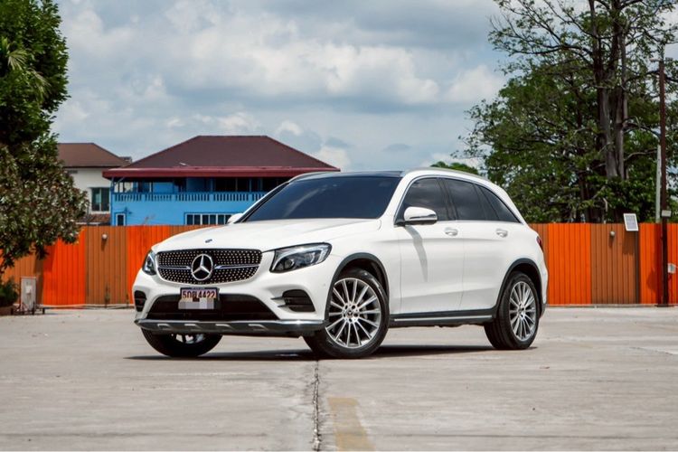 รถ Mercedes-Benz GLC-Class GLC250d สี ขาว
