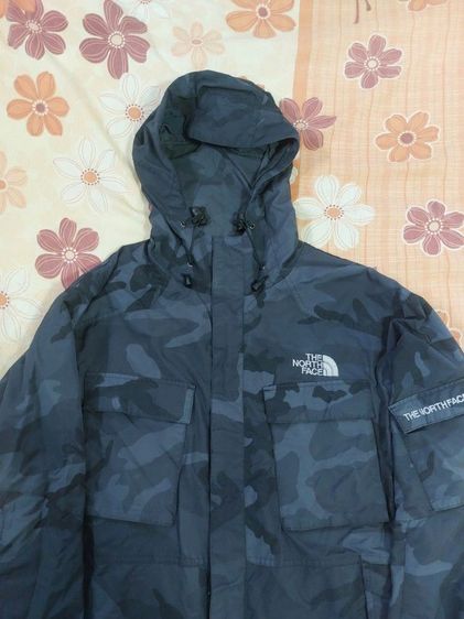 เสื้อแจ็คเก็ต the north face ลายคาโม่