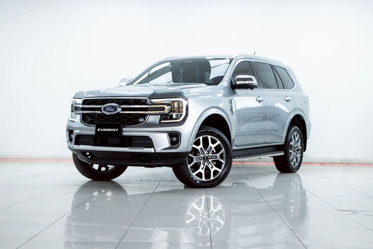 รถ Ford Everest 2.0 Bi-Turbo Titanium+ 4WD สี เทา