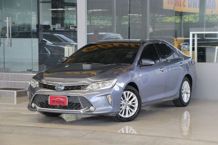 รถ Toyota Camry 2.5 Hybrid Premium สี เทา