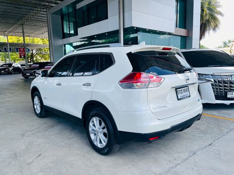 Nissan X-Trail 2017 2.0 V Hybrid 4WD Utility-car ไฮบริด เกียร์อัตโนมัติ ขาว รูปที่ 4