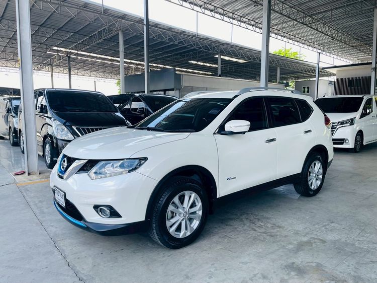 รถ Nissan X-Trail 2.0 V Hybrid 4WD สี ขาว