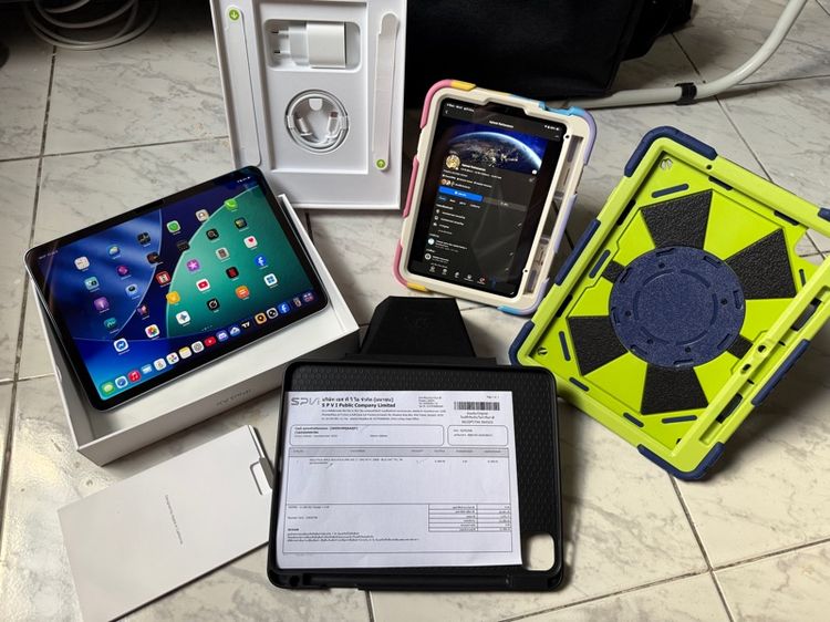Apple 128 GB iPad Air M4 11 นิ้ว 128GB WIFI สภาพป้ายแดง แบต 100 อายุ 1 เดือน มีใบเสร็จ SPVI ครบกล่อง