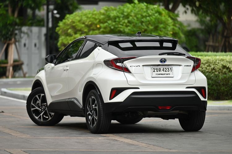 Toyota C-HR 2021 1.8 Hybrid Premium Safety Utility-car ไฮบริด ไม่ติดแก๊ส เกียร์อัตโนมัติ ขาว รูปที่ 3