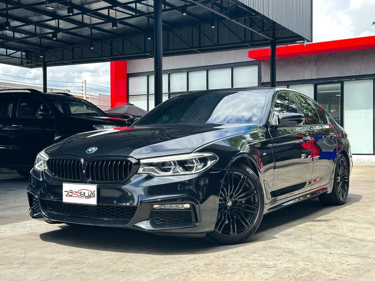 รถ BMW Series 5 530i สี ดำ