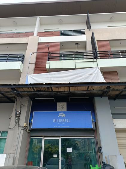 ตึกแถวใจกลางเมืองลาดพร้าว