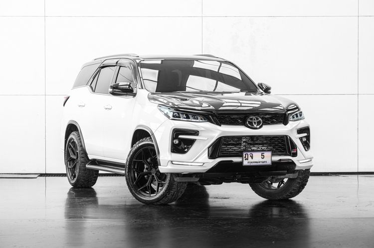 Toyota Fortuner 2023 2.4 Leader G Utility-car ดีเซล ไม่ติดแก๊ส เกียร์อัตโนมัติ ขาว รูปที่ 2