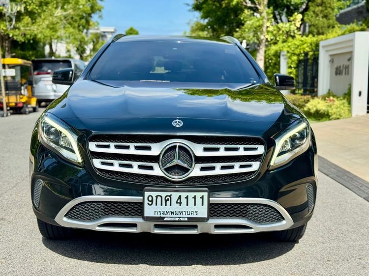 Mercedes-Benz GLA-Class 2020 GLA200 Utility-car เบนซิน ไม่ติดแก๊ส เกียร์อัตโนมัติ ดำ รูปที่ 3