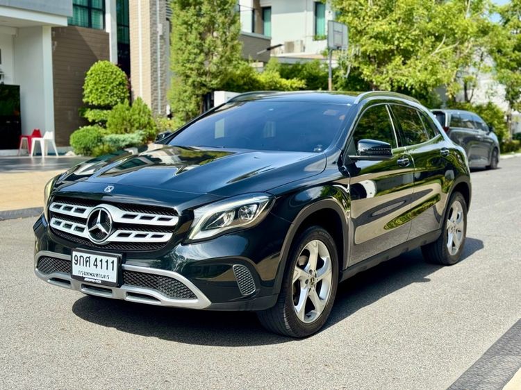 Mercedes-Benz GLA-Class 2020 GLA200 Utility-car เบนซิน ไม่ติดแก๊ส เกียร์อัตโนมัติ ดำ รูปที่ 4