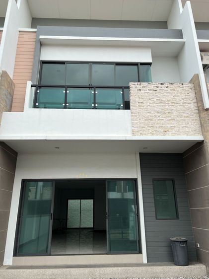 อื่นๆ ไม่มี 2016 ขายด่วน ทาวน์โฮม 2 ชั้น โครงการ Living Residence รังสิต-ราชพฤกษ์ ติดถนนใหญ่ ใกล้รถไฟฟ้าสายสีแดง 5 นาที รูปที่ 2